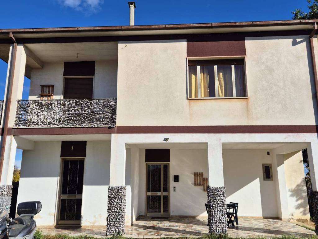 Villa a Collecorvino in Contrada Gallo, 4 - Foto 2