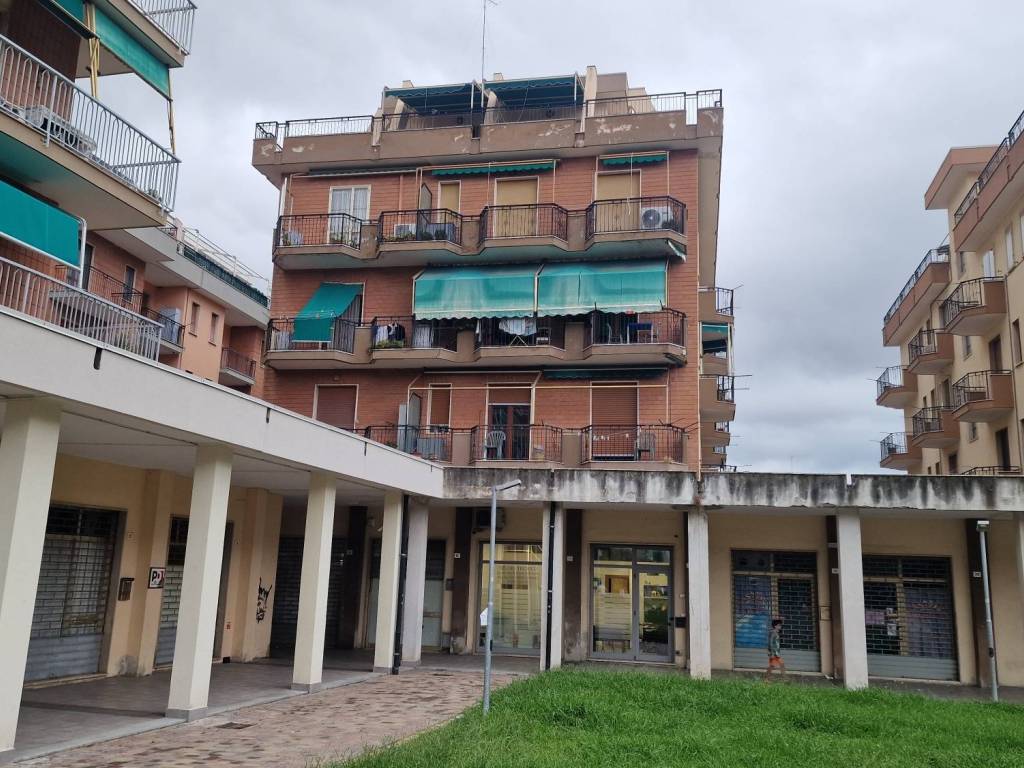 Appartamento a Borghetto santo spirito in Via Giardini - Foto 2