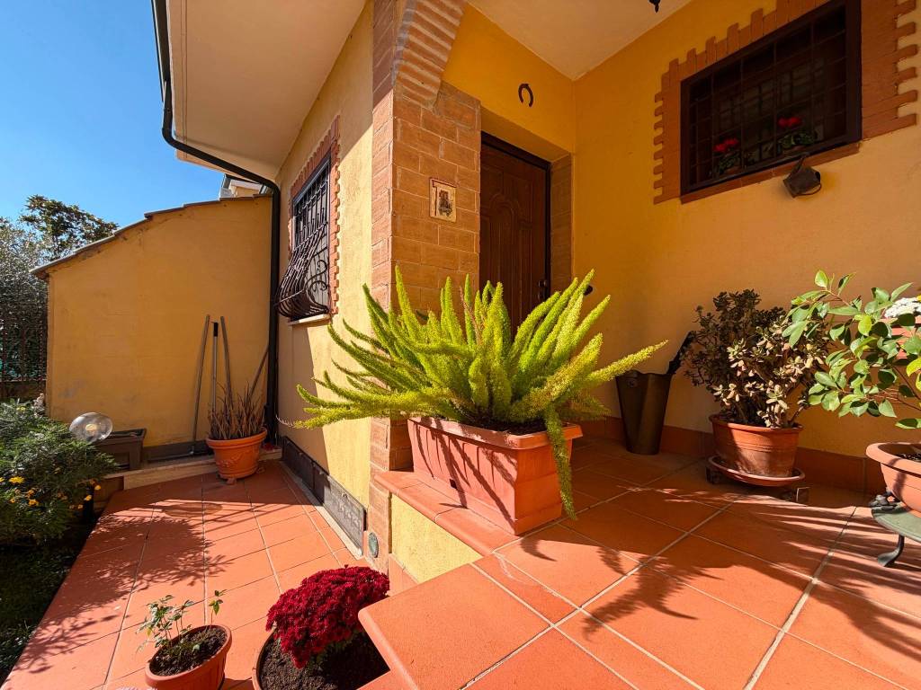 Villetta a schiera a Guidonia montecelio in Via La Maddalena, 31 - Foto 3