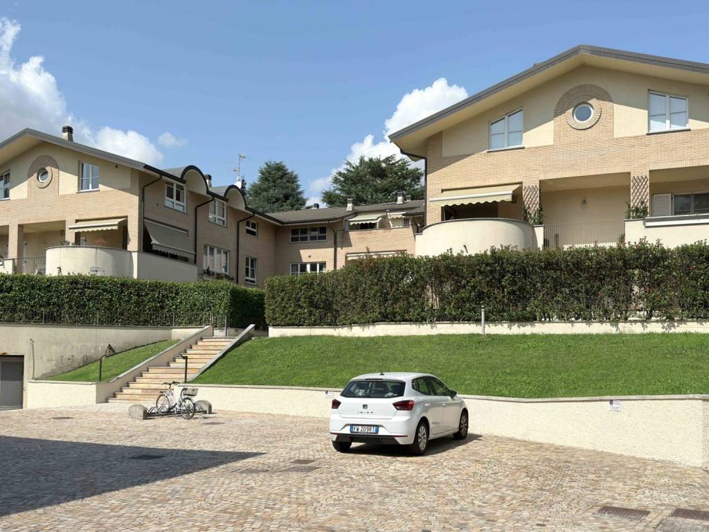 Appartamento a Cernusco sul naviglio in Via Camillo Benso di Cavour, 123 - Foto 2