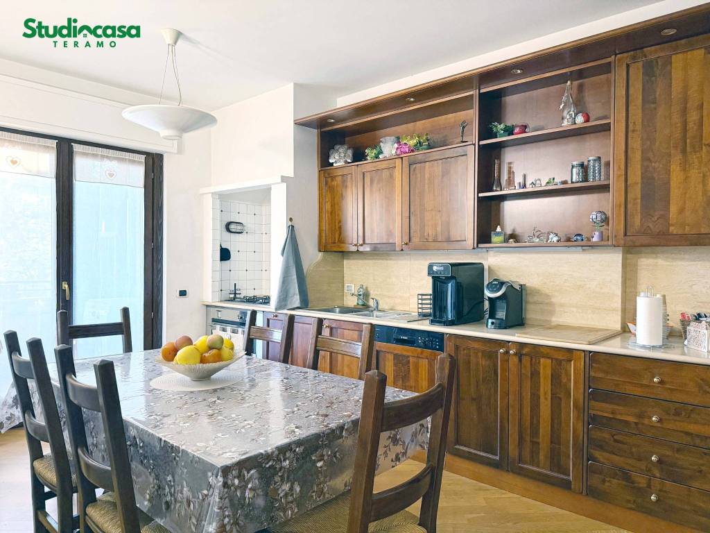 Appartamento a Teramo in Via Giovanni Palatucci - Foto 5