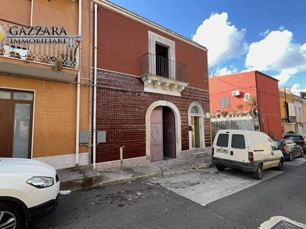 Casa indipendente a Canicattini bagni in via Magenta - Foto 2