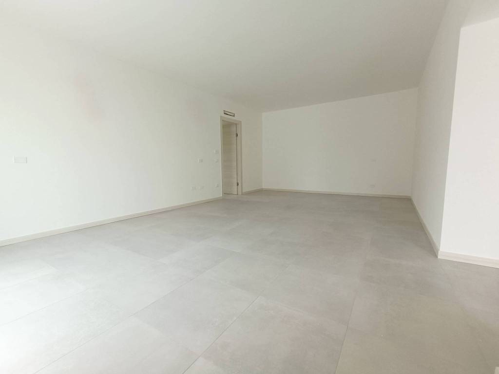 Appartamento a Peschiera del garda in Strada Bergamini - Foto 2