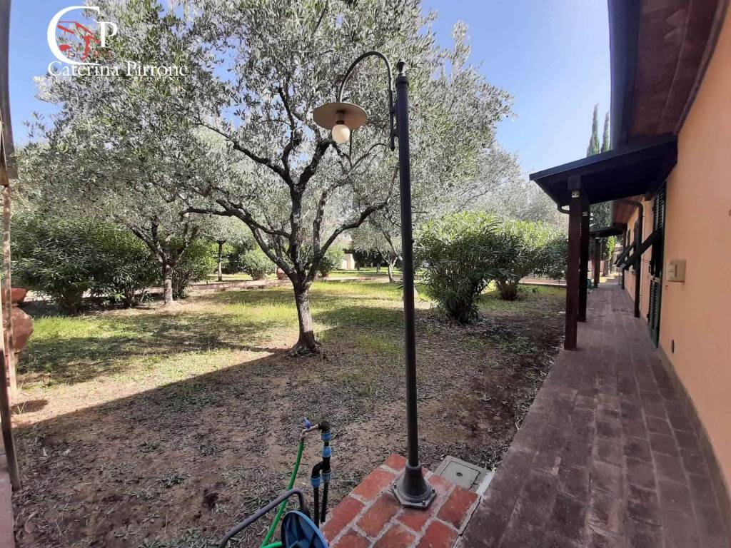 Villa a Cecina in piazza della Libertà, 10 - Foto 3