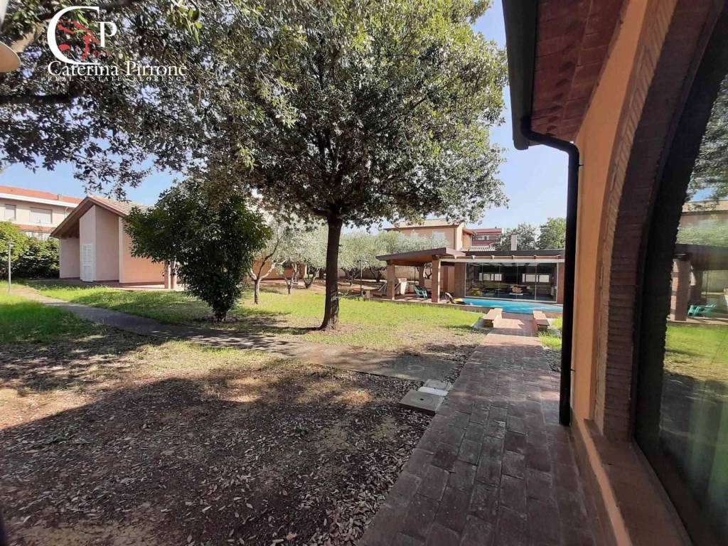 Villa a Cecina in piazza della Libertà, 10 - Foto 4