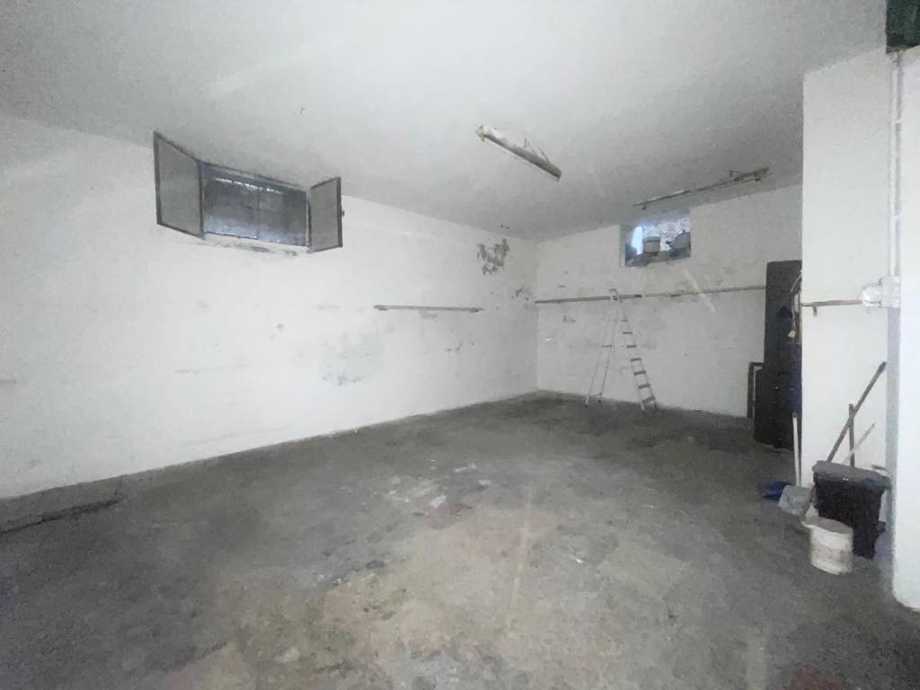 Box / garage a Terni in Via Alessandro Tomassoni - Foto 3