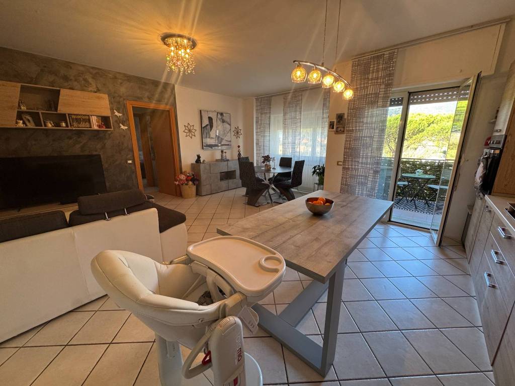 Appartamento a Terracina in Via delle Chiuse - Foto 5