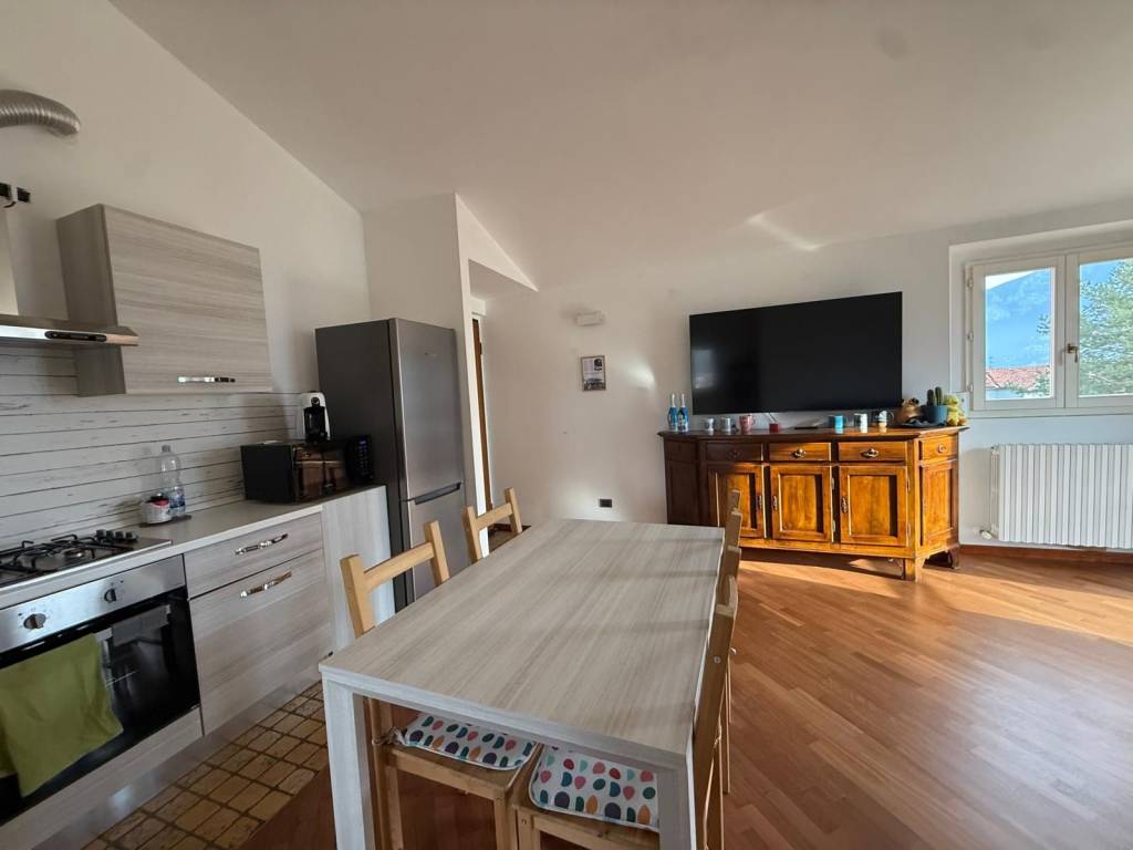 Appartamento a Valmadrera in Via Antonio Stoppani, 4 - Foto 3
