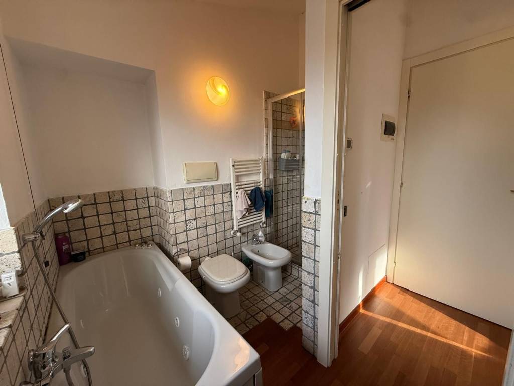 Appartamento a Valmadrera in Via Antonio Stoppani, 4 - Foto 5