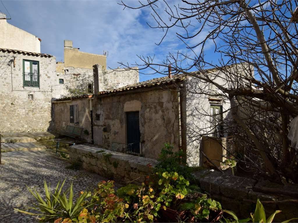 Casa indipendente a Sutera in Via Colombaio, 1 - Foto 2