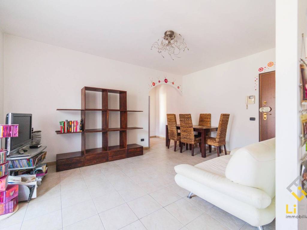 Appartamento a Trecate in Via Garzoli, 4 - Foto 5