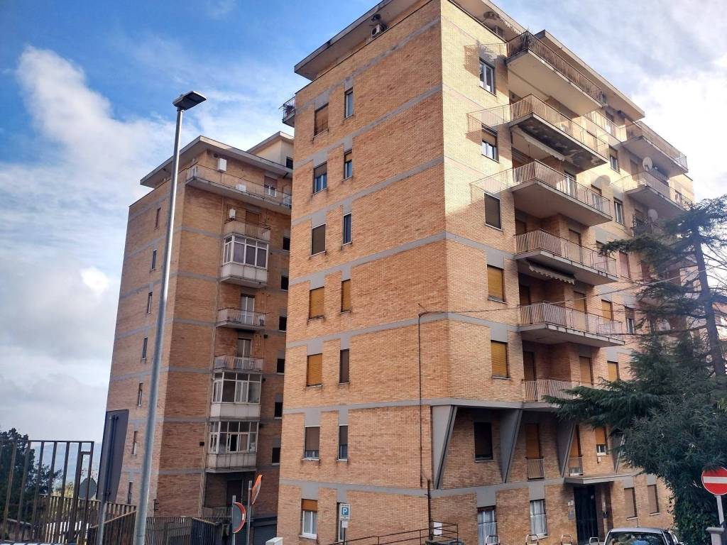 Appartamento a Chieti in Via Martiri Lancianesi, 49 - Foto 2