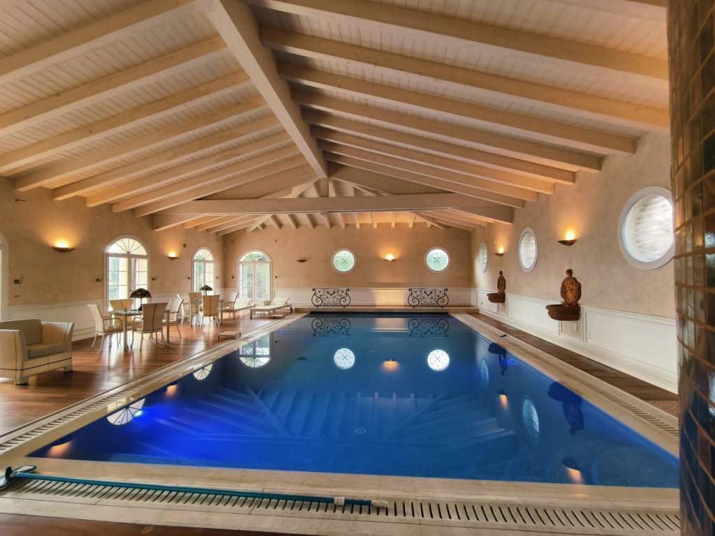 Villa a Badia polesine in Via Benato Vittorio - Foto 2