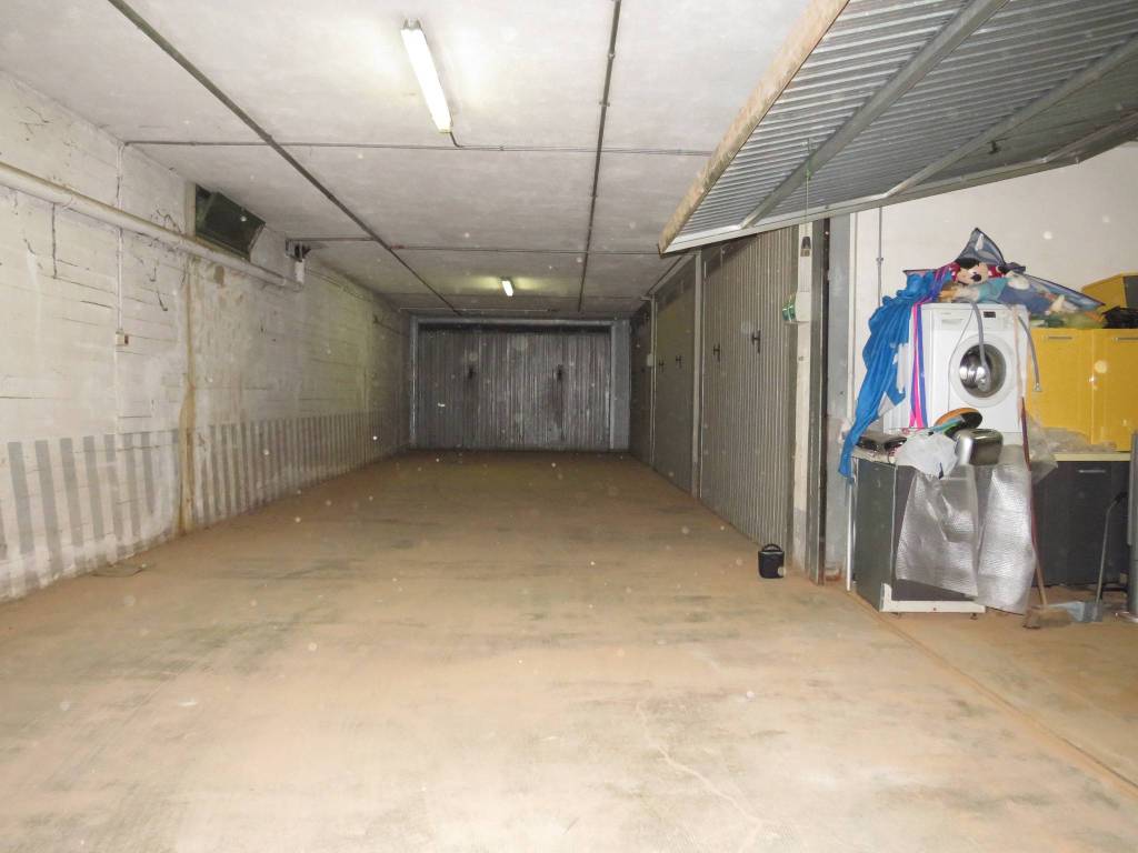 Box / garage a Vinovo in Viale Piemonte, 1 - Foto 2