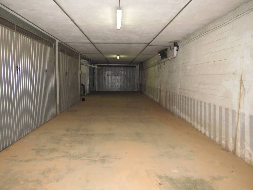 Box / garage a Vinovo in Viale Piemonte, 1 - Foto 3