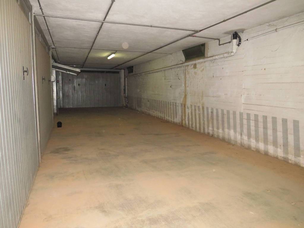 Box / garage a Vinovo in Viale Piemonte, 1 - Foto 4