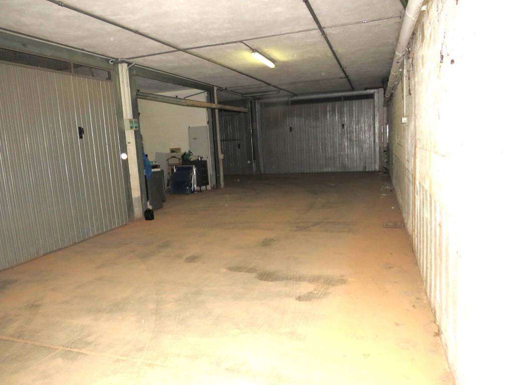 Box / garage a Vinovo in Viale Piemonte, 1 - Foto 5