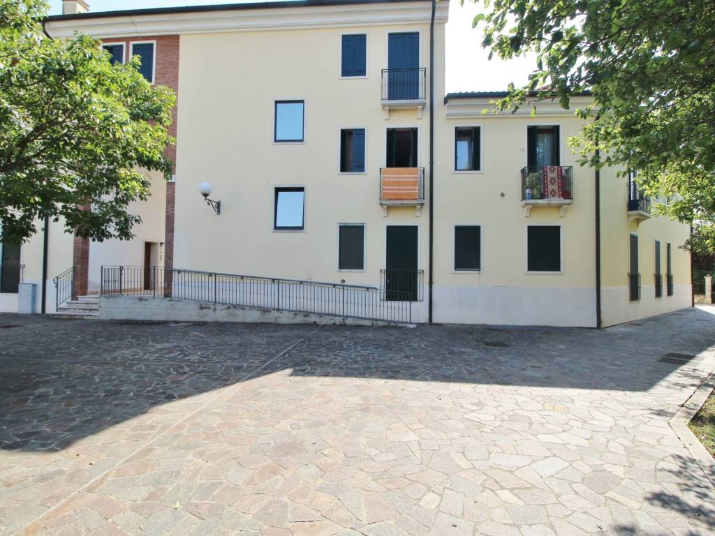 Immobile a Montecchio maggiore in Via Alcide De Gasperi, 80 - Foto 3