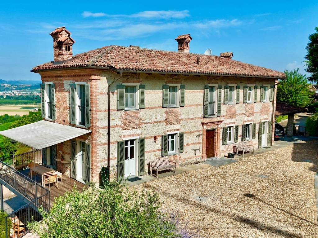 Villa a Alba in Corso Fratelli Bandiera, 21 - Foto 2