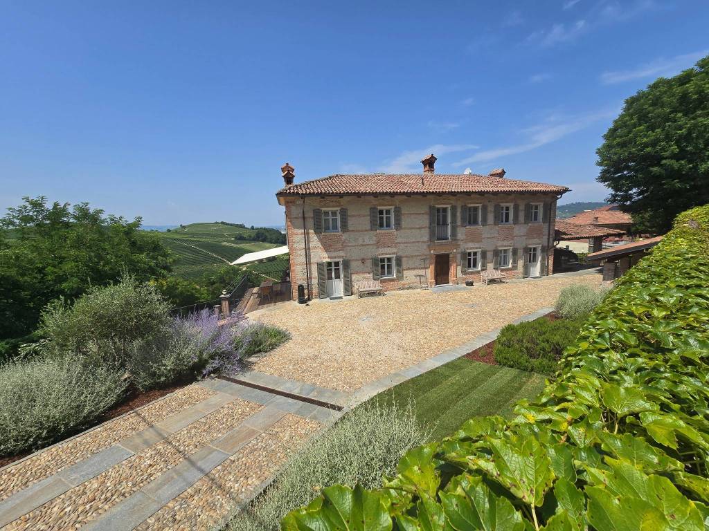 Villa a Alba in Corso Fratelli Bandiera, 21 - Foto 3