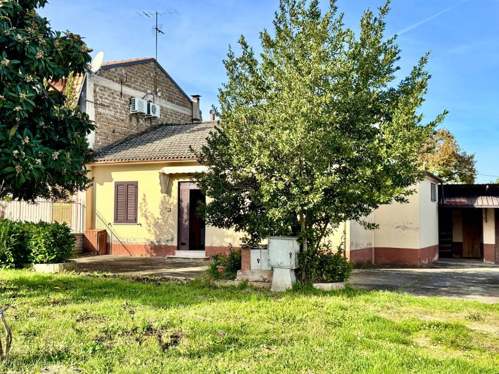 Villa a Ceccano in Via Gaeta - Foto 2