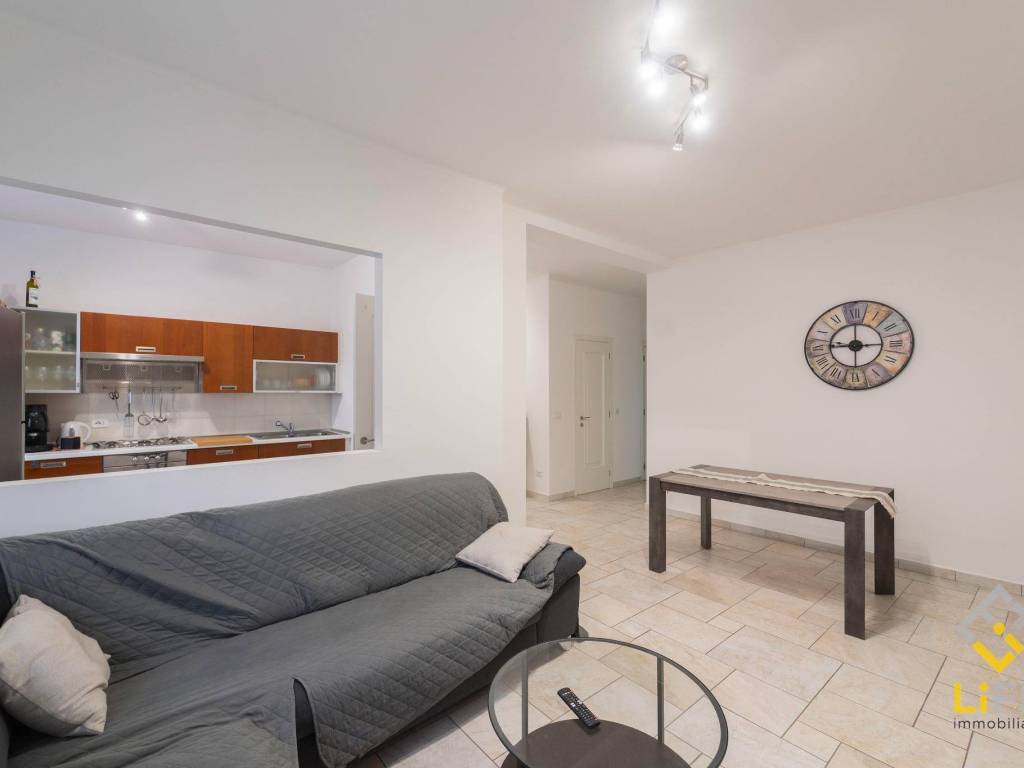 Appartamento a Galliate in Via 25 Aprile - Foto 2