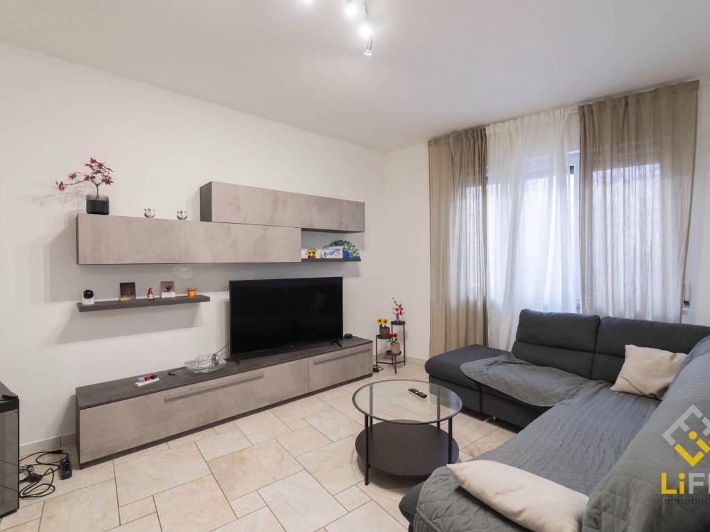 Appartamento a Galliate in Via 25 Aprile - Foto 5