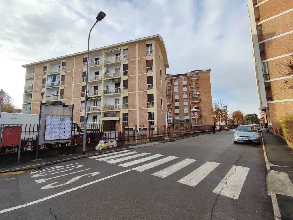 Appartamento a Carmagnola in Via Luigi Einaudi - Foto 3