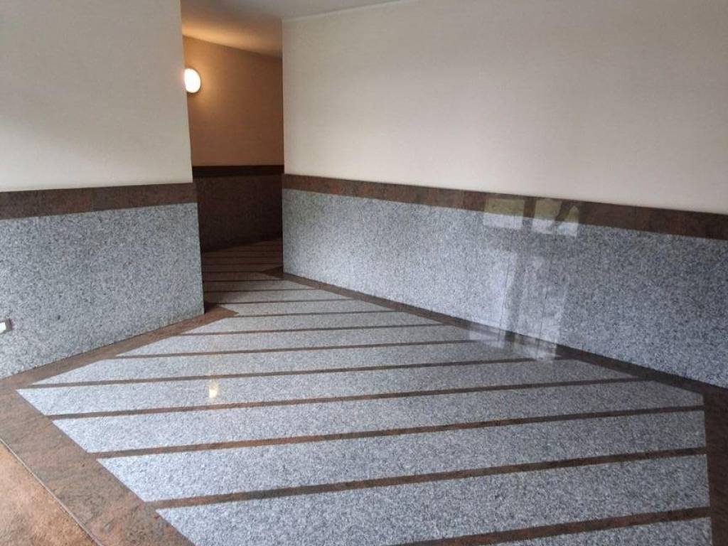 Appartamento a Caronno pertusella in Piazza Sandro Pertini, 995 - Foto 2