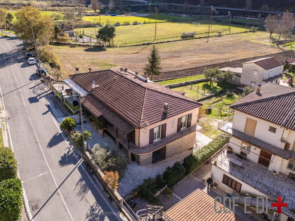 Villa a Cittaducale in Via Cicolana - Foto 2