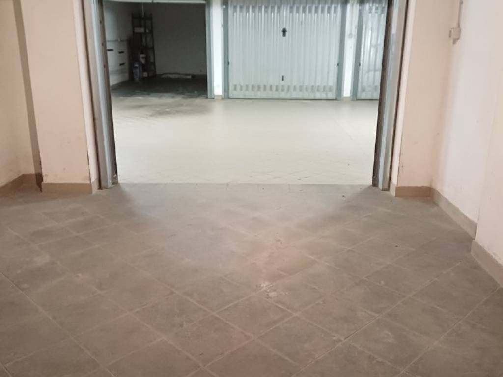 Box / garage a Savigliano in Via Einaudi, 8 - Foto 4
