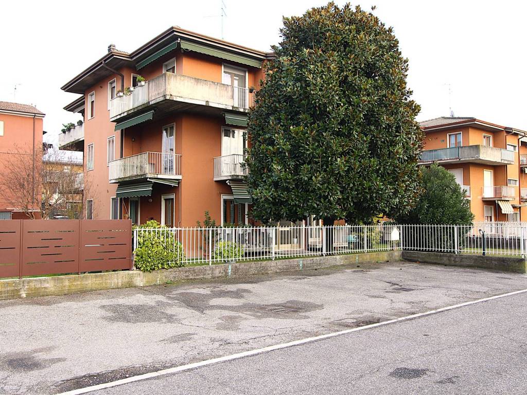 Appartamento a San giovanni lupatoto in Via Daniele Manin, 5 - Foto 3
