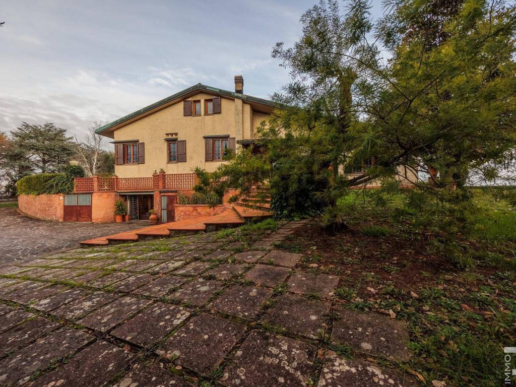 Villa a Santa maria a monte in Via Lungomonte - Foto 4