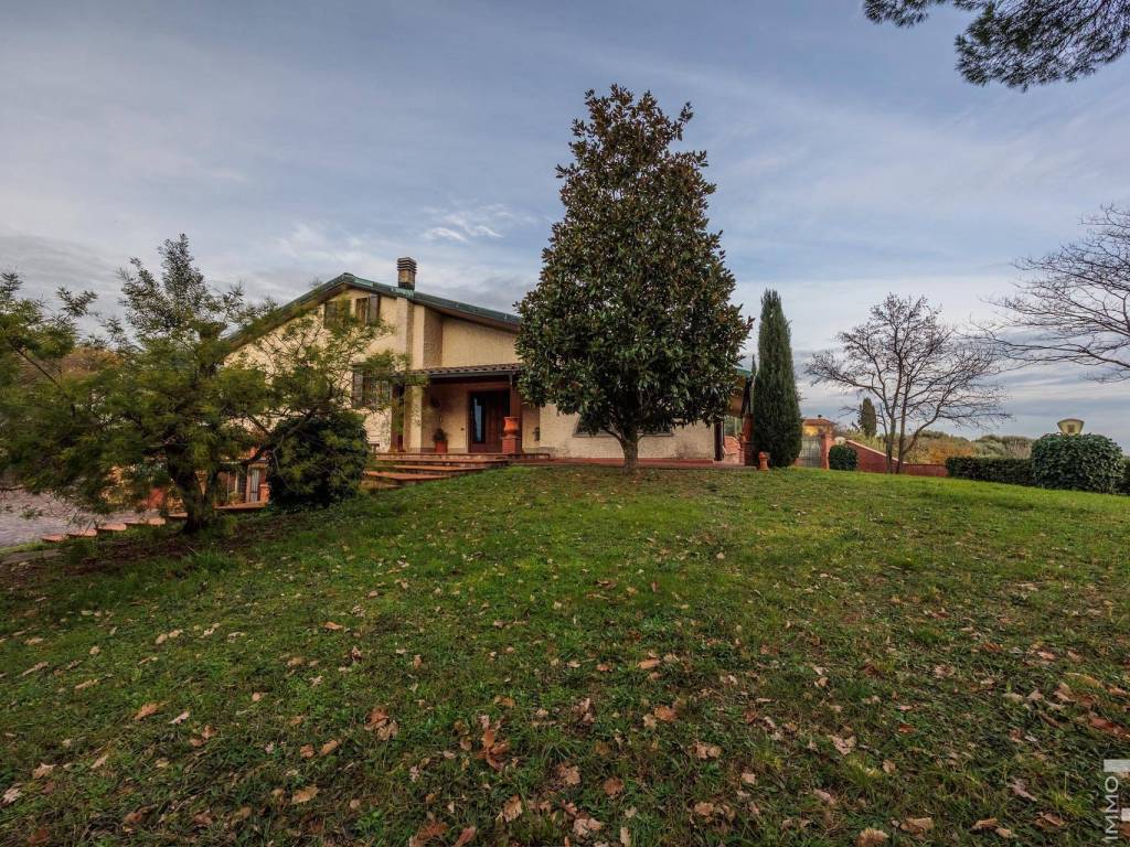 Villa a Santa maria a monte in Via Lungomonte - Foto 5