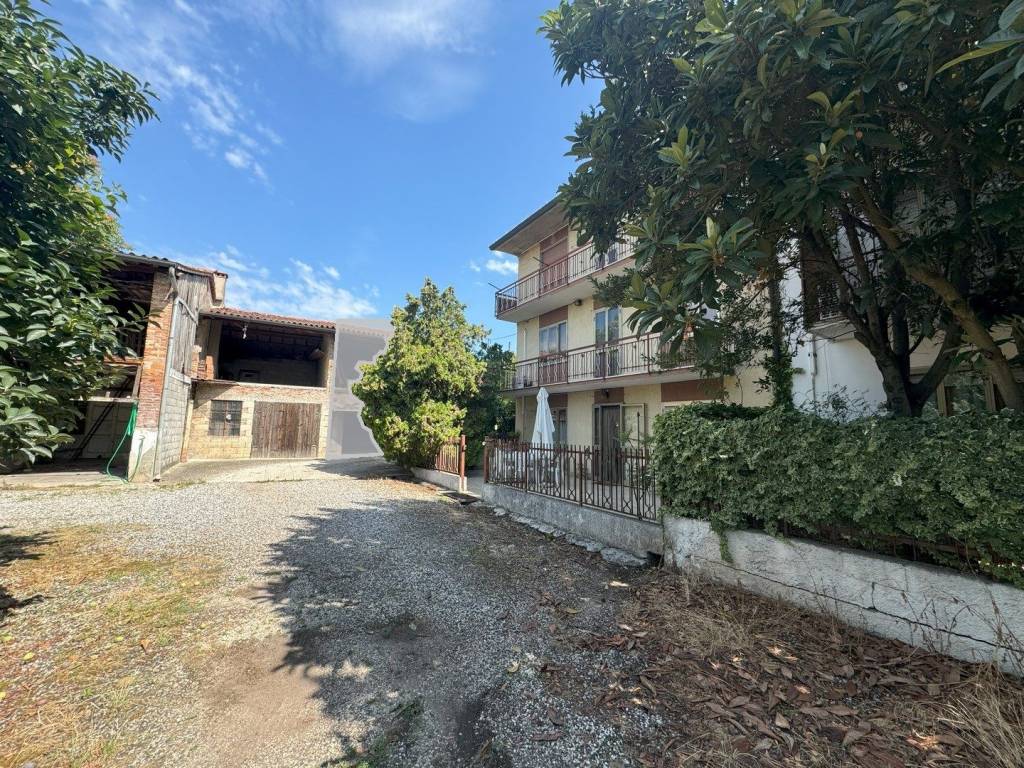Rustico / casale a Roncà in Piazza Guglielmo Marconi - Foto 2