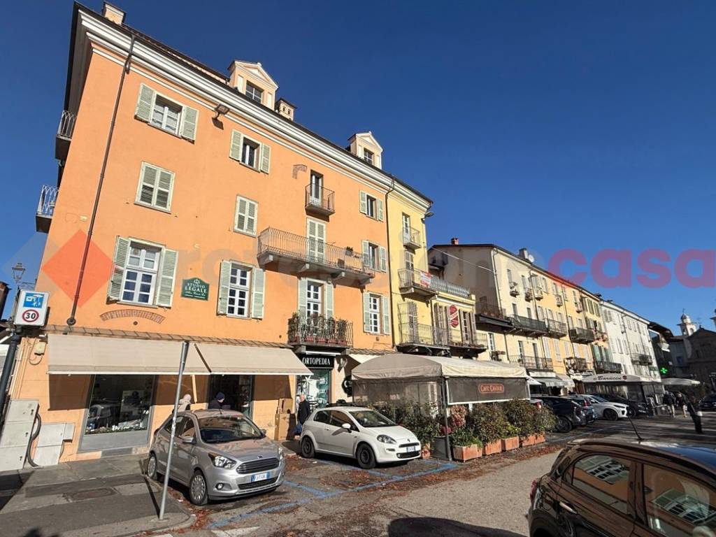 Palazzo / stabile a Pinerolo in Via Savoia, 49 - Foto 2