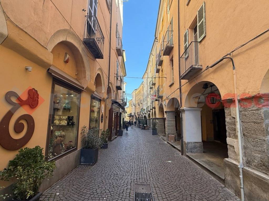 Palazzo / stabile a Pinerolo in Via Savoia, 49 - Foto 4