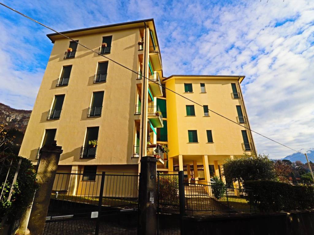 Attico / mansarda a Tremezzina in Via Ugo Ricci, 22 - Foto 4
