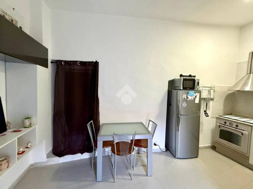 Appartamento a Bitonto in Via Piazza Regina Sancia, 18 - Foto 4