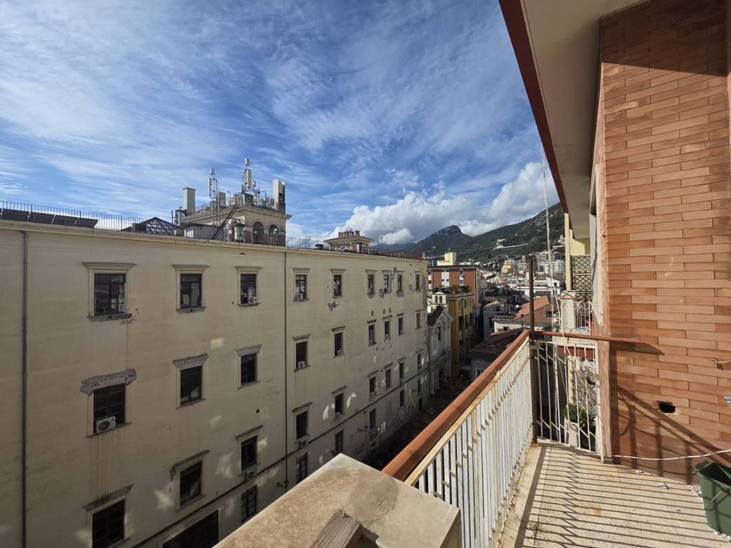 Appartamento a Salerno in Piazza Sant'Agostino, 29 - Foto 4