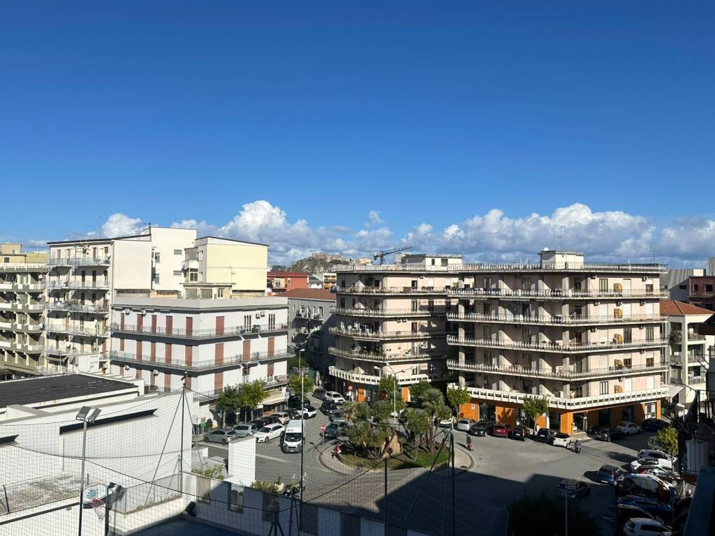 Appartamento a Milazzo in Via Magg. A. Gasparro, 5 - Foto 3