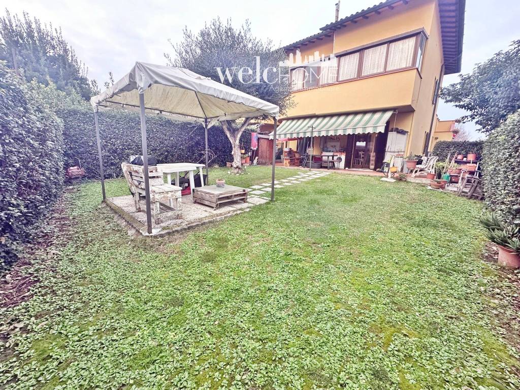 Appartamento a Campi bisenzio in Via Francesco Baracca - Foto 2