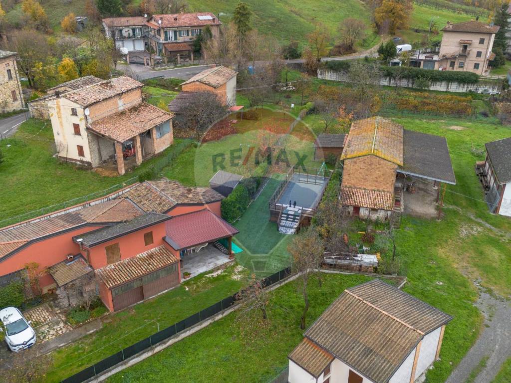 Casa indipendente a Vernasca in Via Trinità Borla - Foto 2