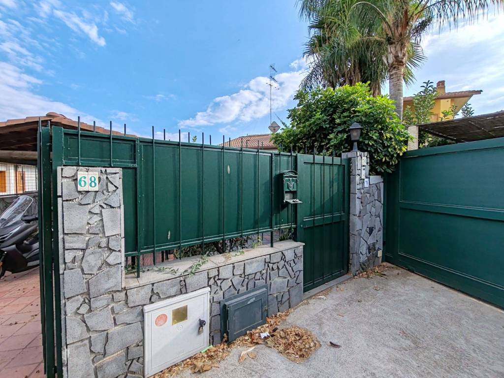 Villa a Aci catena in Via dei Ciclopi, 60 - Foto 4