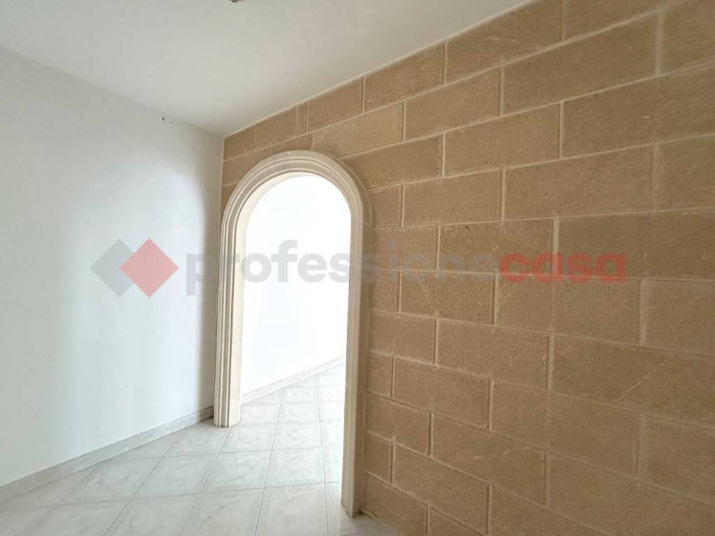 Appartamento a Poggiardo in via de viti de marco - Foto 2