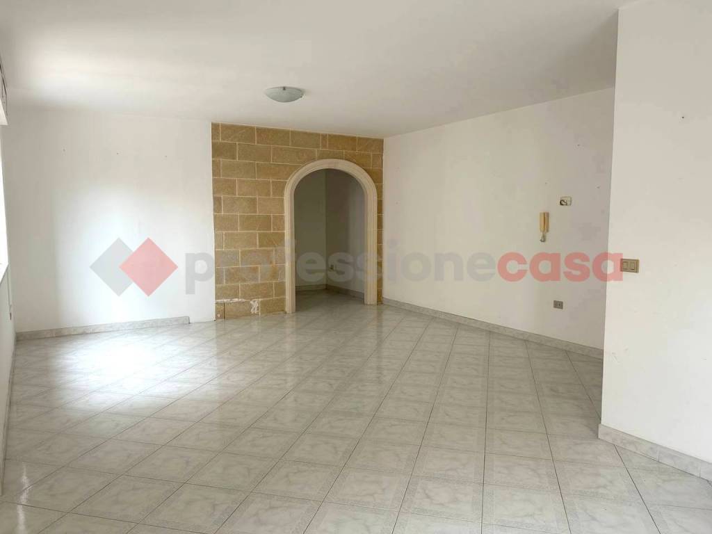 Appartamento a Poggiardo in via de viti de marco - Foto 3