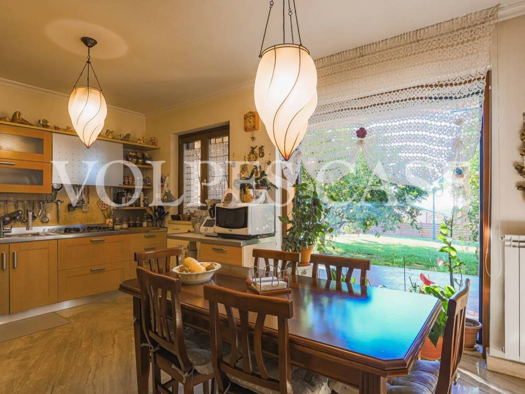 Villa a Guidonia montecelio in Via del Solstizio - Foto 2