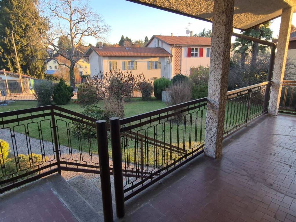 Villa a Cantello in Via Milano, 25 - Foto 2