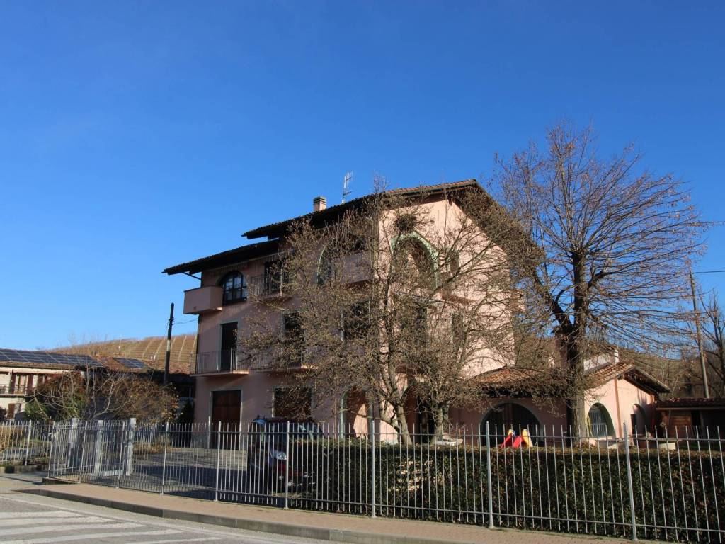 Appartamento a Castiglione falletto in Via Alba Barolo, 9 - Foto 3