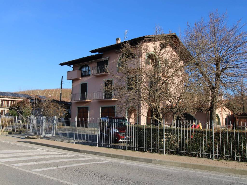 Appartamento a Castiglione falletto in Via Alba Barolo, 9 - Foto 4
